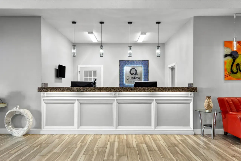 Contact Quality Inn Litchfield